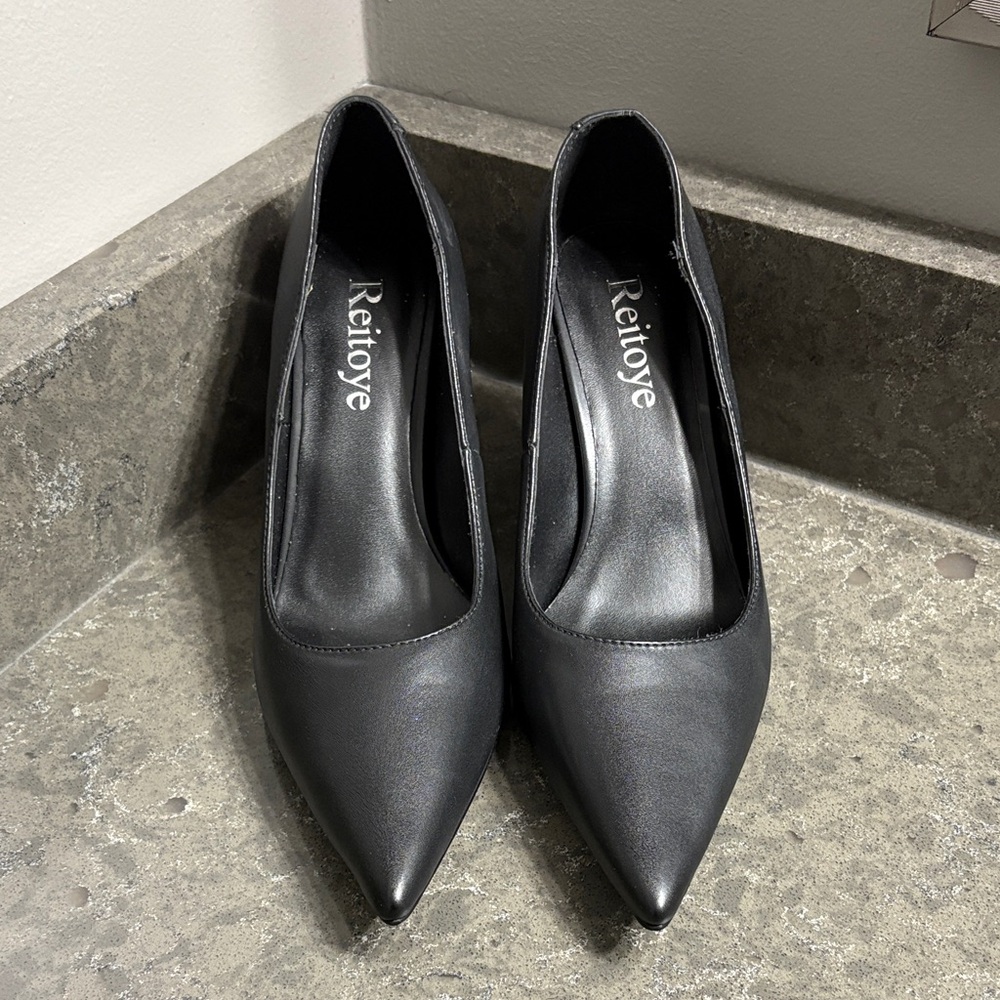 Reitoye Women's Elegant Black Heels